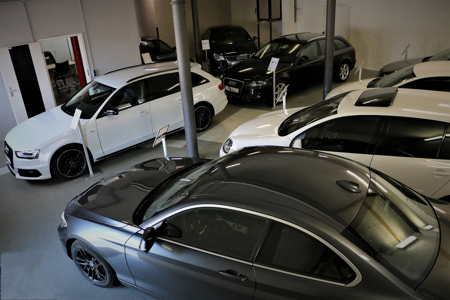 Showroom K37 Automobile